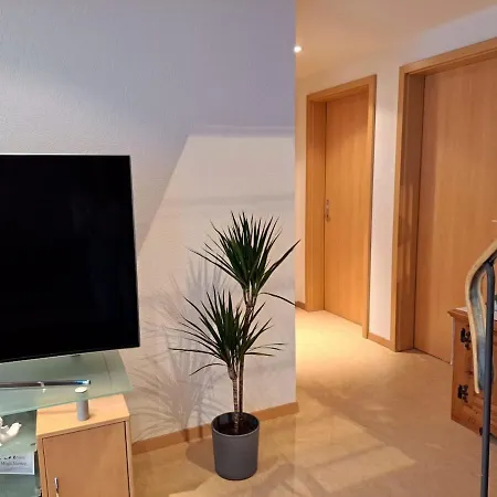 Family-friendly With Alpine View Apartment *