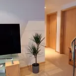 Family-friendly With Alpine View Apartment *